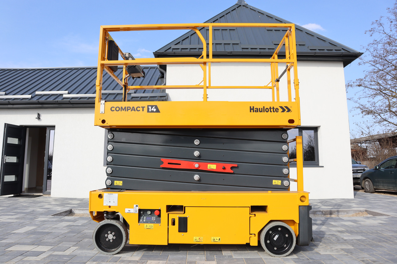 HAULOTTE Compact 14 - Nacelle ciseaux: photos 2 HAULOTTE Compact 14 - Nacelle ciseaux: photos 2