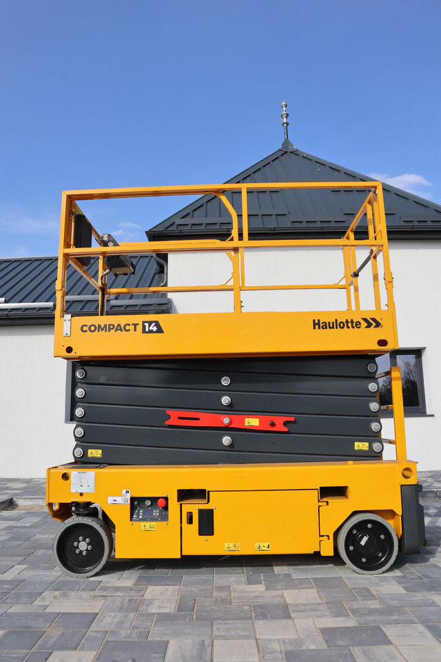 HAULOTTE Compact 14 - Nacelle ciseaux: photos 1 HAULOTTE Compact 14 - Nacelle ciseaux: photos 1