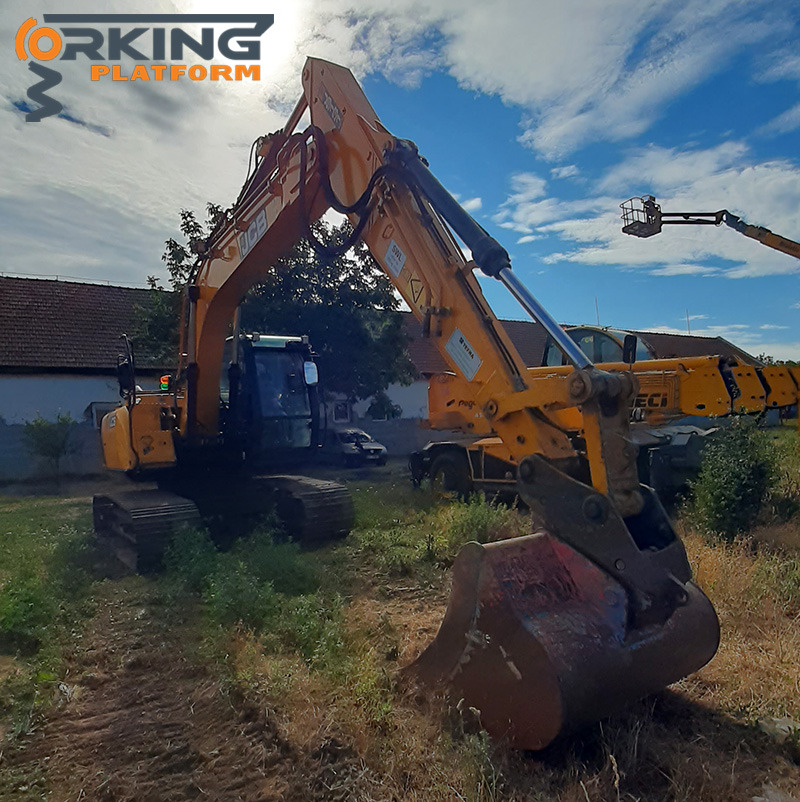 JCB JS131LC - Pelle: photos 1 JCB JS131LC - Pelle: photos 1