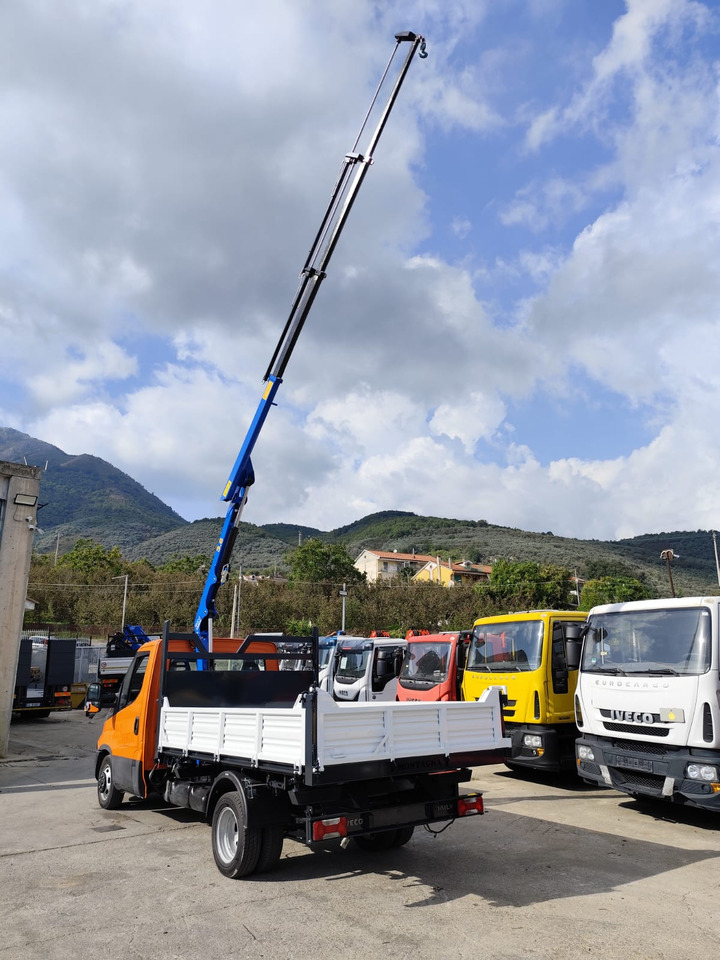 IVECO DAILY 35-140 - Camion grue: photos 5 IVECO DAILY 35-140 - Camion grue: photos 5