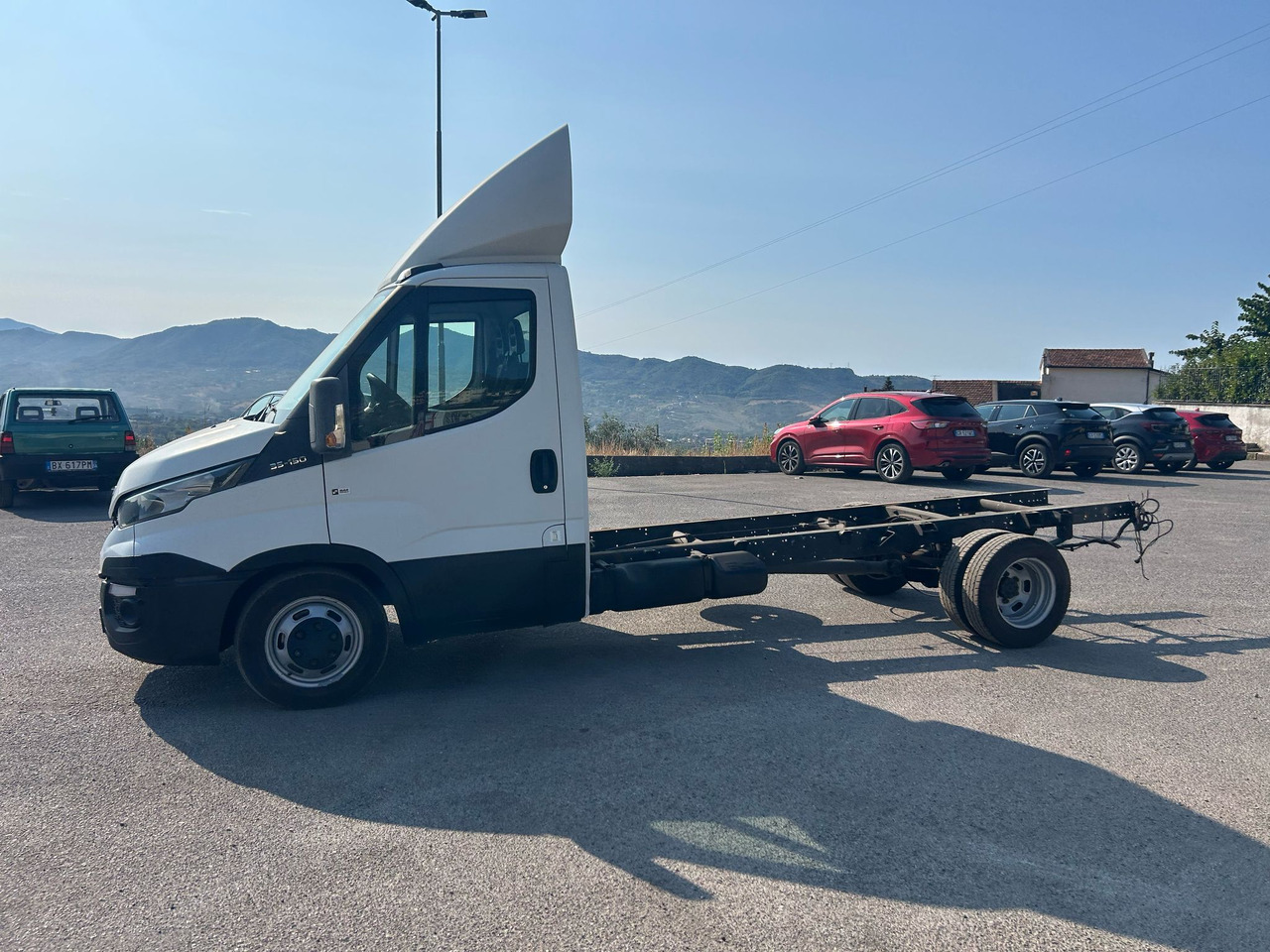 IVECO DAILY 35C15 - Camion grue: photos 2 IVECO DAILY 35C15 - Camion grue: photos 2