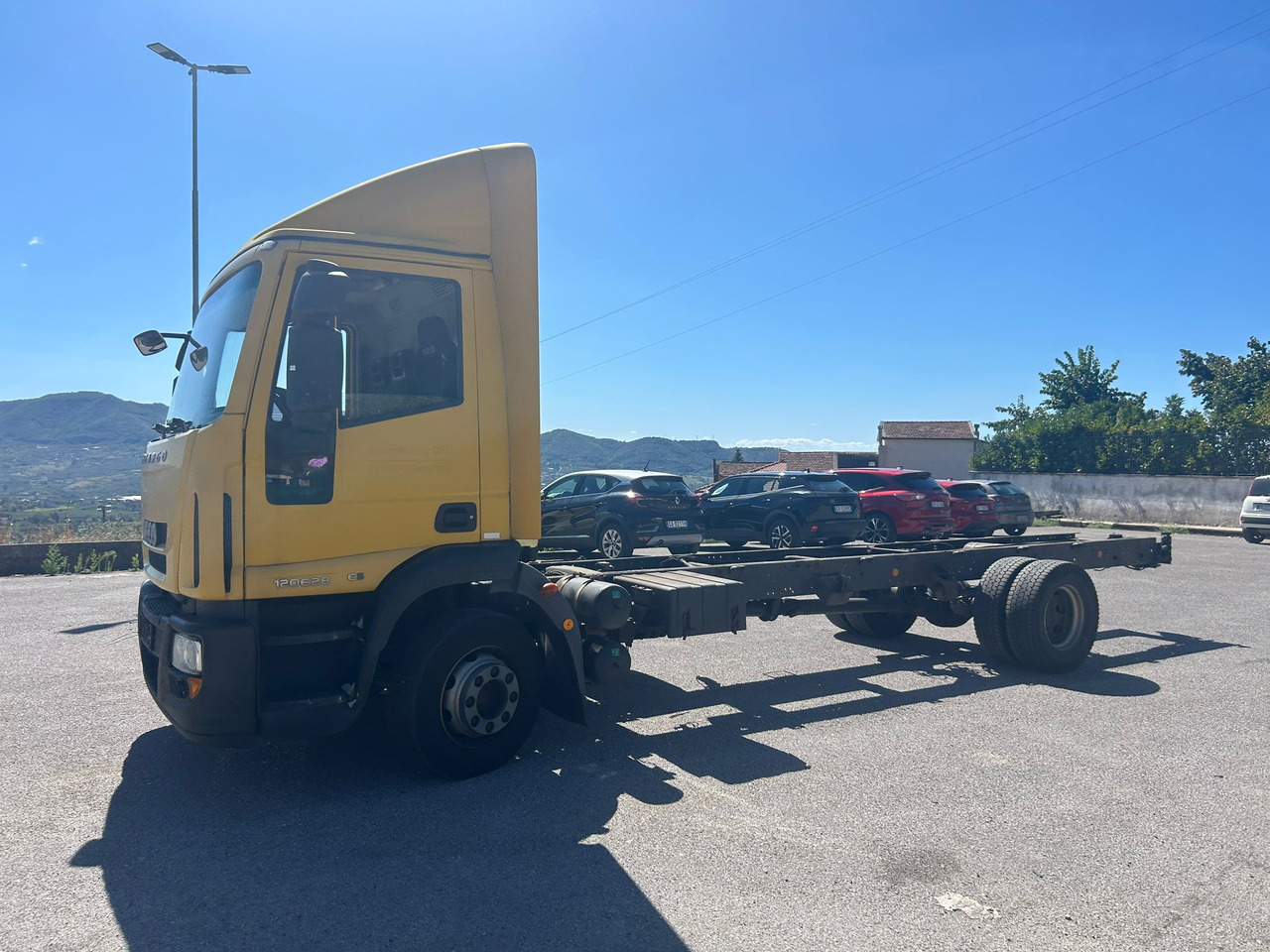 IVECO EUROCARGO 120E28P - Châssis cabine: photos 5 IVECO EUROCARGO 120E28P - Châssis cabine: photos 5