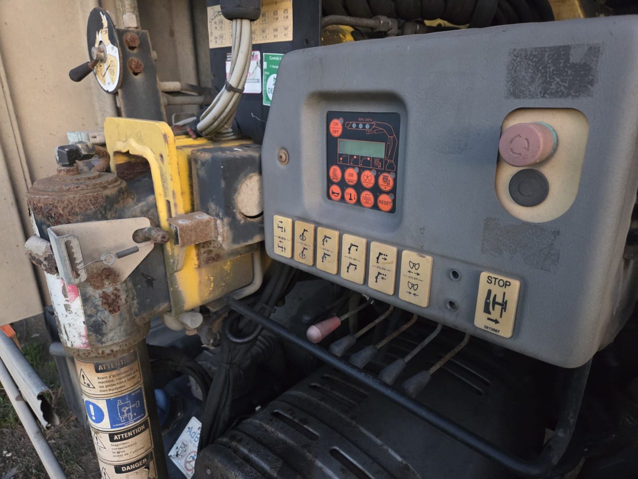 IVECO EUROCARGO 180E25 - Camion grue, Camion grue: photos 4 IVECO EUROCARGO 180E25 - Camion grue, Camion grue: photos 4