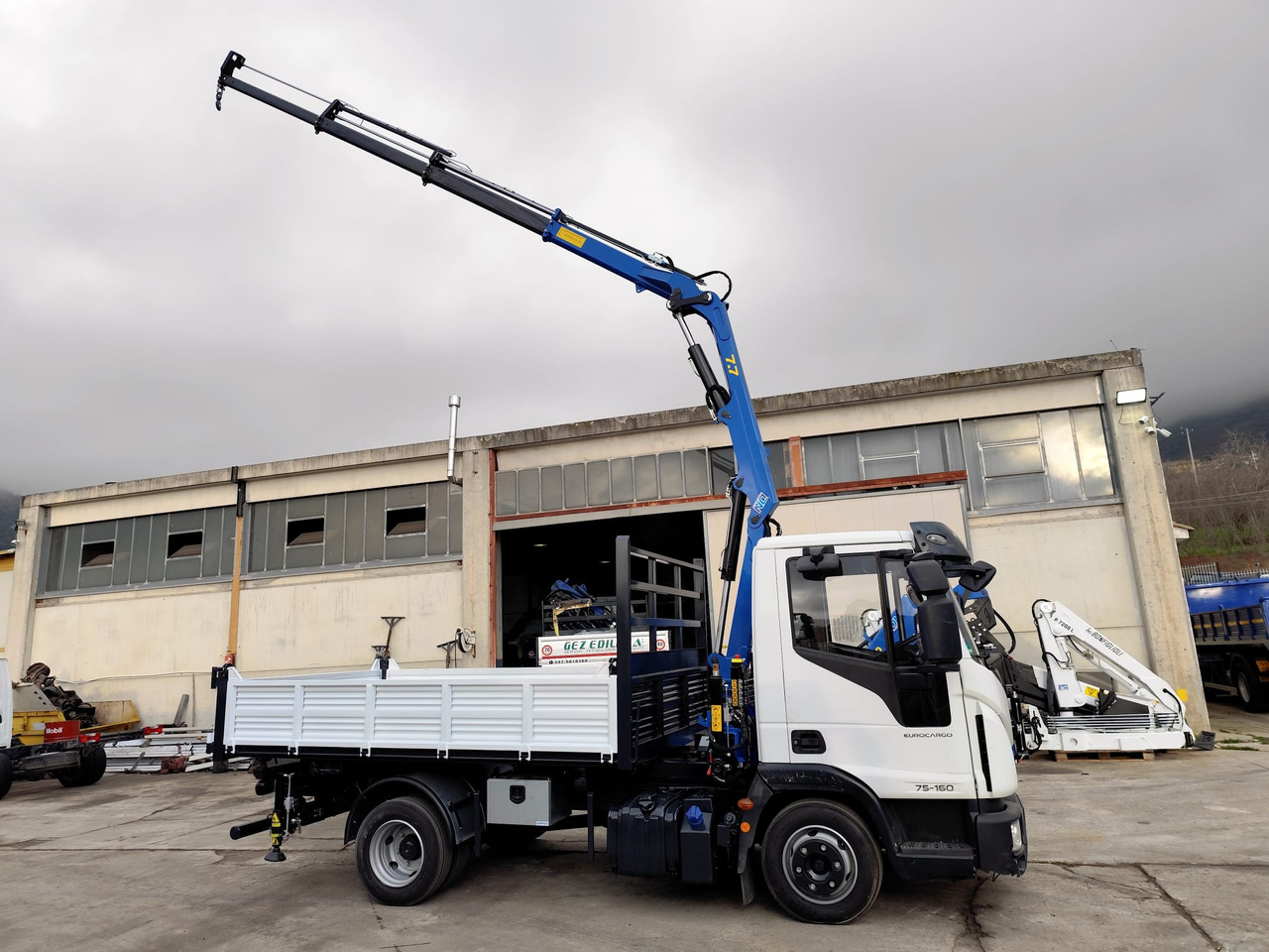 Camion benne, Camion grue IVECO EUROCARGO 75-160: photos 43