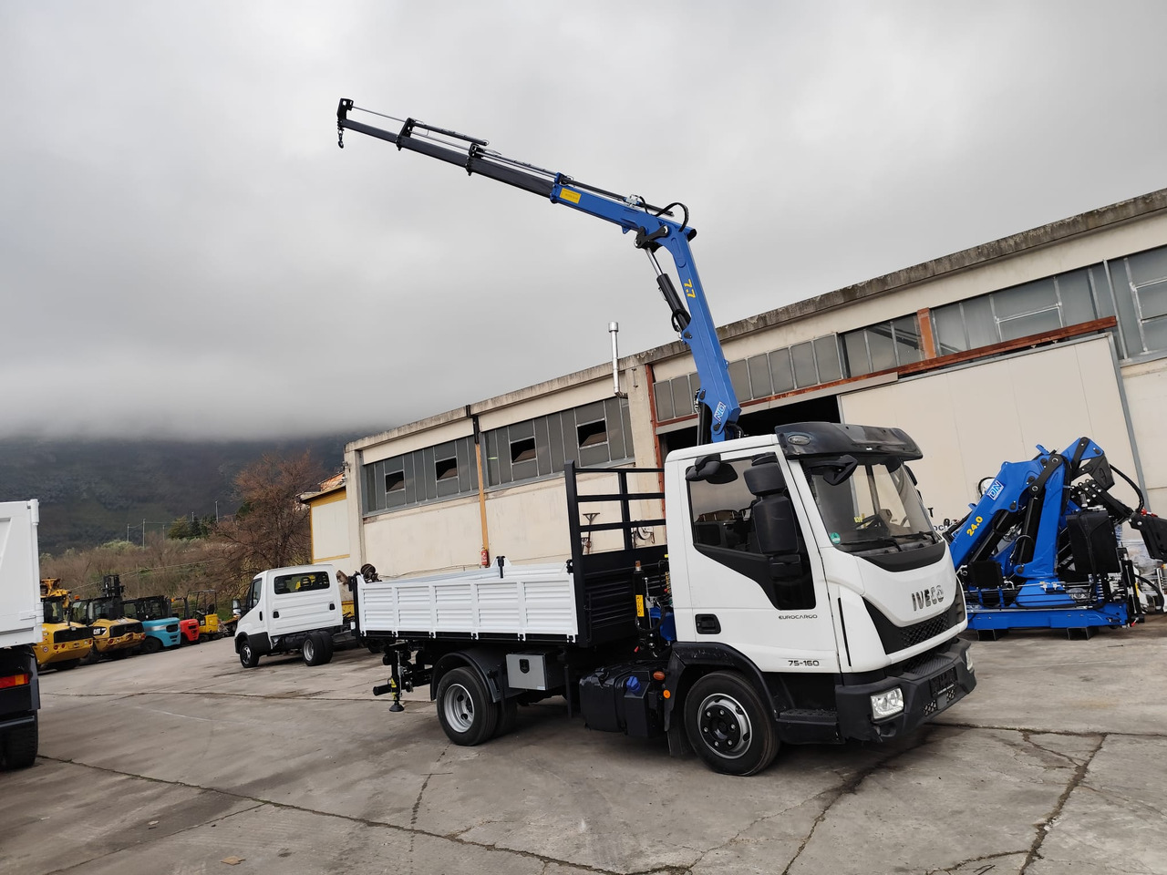 Camion benne, Camion grue IVECO EUROCARGO 75-160: photos 44