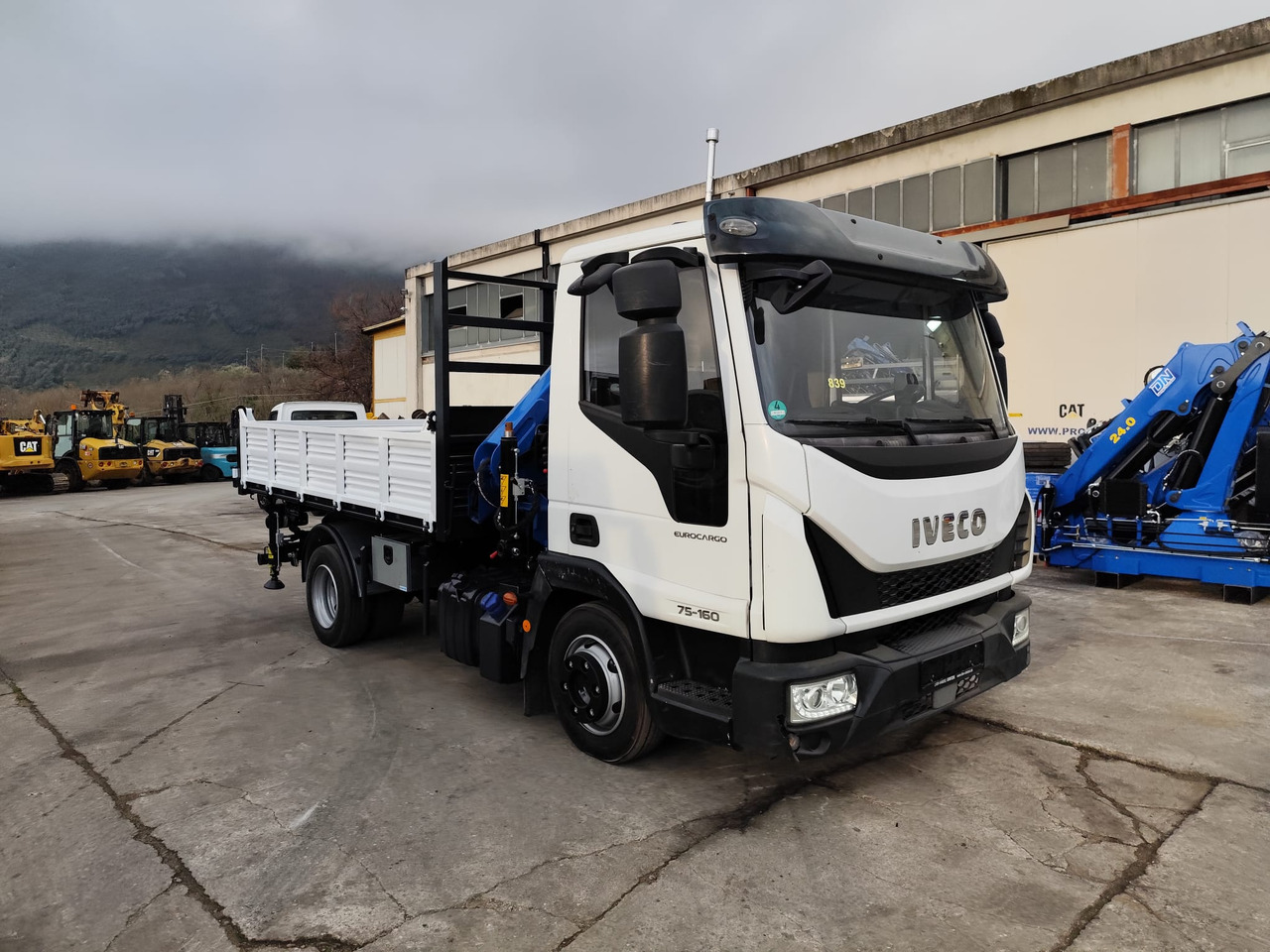 Camion benne, Camion grue IVECO EUROCARGO 75-160: photos 31