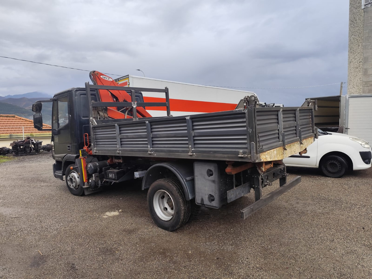 IVECO EUROCARGO 80E18 - Camion grue, Camion benne: photos 3 IVECO EUROCARGO 80E18 - Camion grue, Camion benne: photos 3