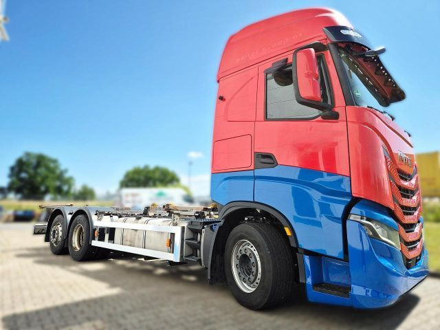 IVECO S-WAY AS260S48 Y - Châssis cabine: photos 3 IVECO S-WAY AS260S48 Y - Châssis cabine: photos 3