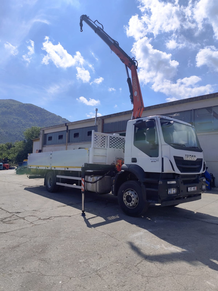 IVECO STRALIS 190S31 - Camion grue: photos 1 IVECO STRALIS 190S31 - Camion grue: photos 1