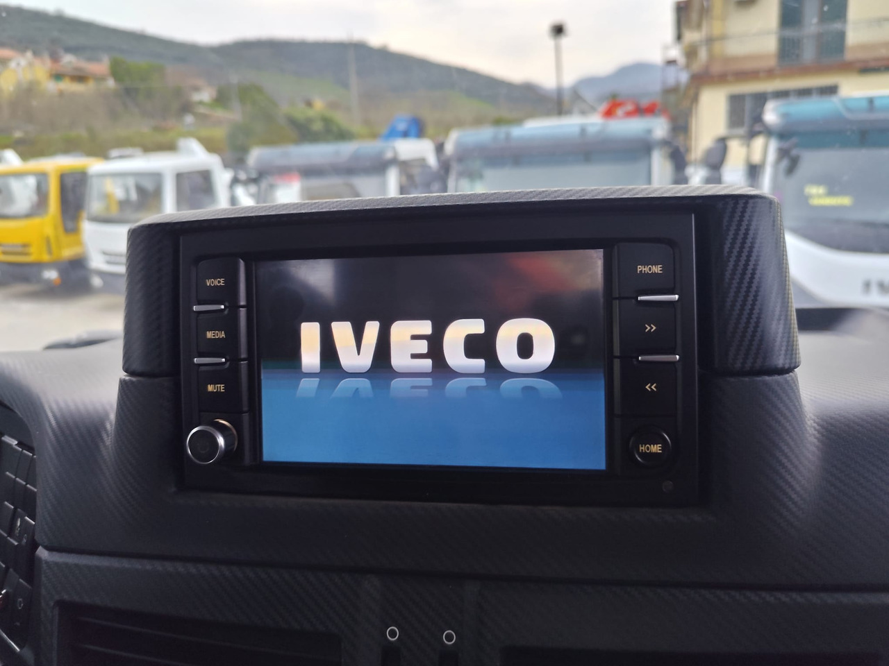 IVECO STRALIS AD 190S36 - Camion grue: photos 3 IVECO STRALIS AD 190S36 - Camion grue: photos 3