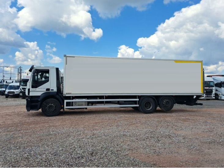 IVECO STRALIS AD 260S31 - Camion fourgon: photos 2 IVECO STRALIS AD 260S31 - Camion fourgon: photos 2