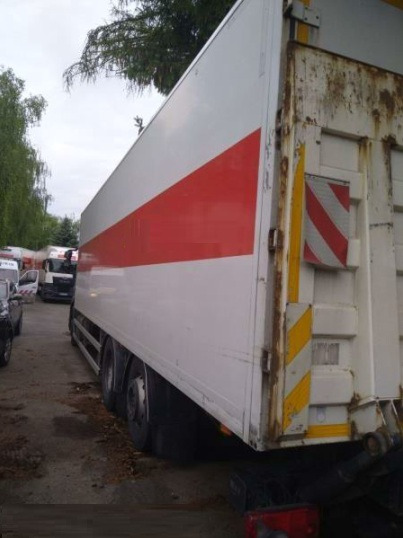 IVECO STRALIS AD 260S31 XP - Châssis cabine: photos 3 IVECO STRALIS AD 260S31 XP - Châssis cabine: photos 3