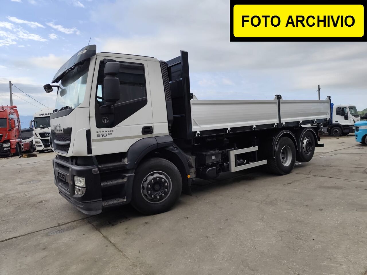 IVECO STRALIS AD 260S31 XP - Camion benne: photos 2 IVECO STRALIS AD 260S31 XP - Camion benne: photos 2