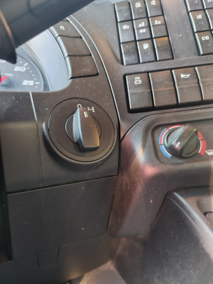 Crédit-bail IVECO STRALIS AD 260S31 XP IVECO STRALIS AD 260S31 XP: photos 6