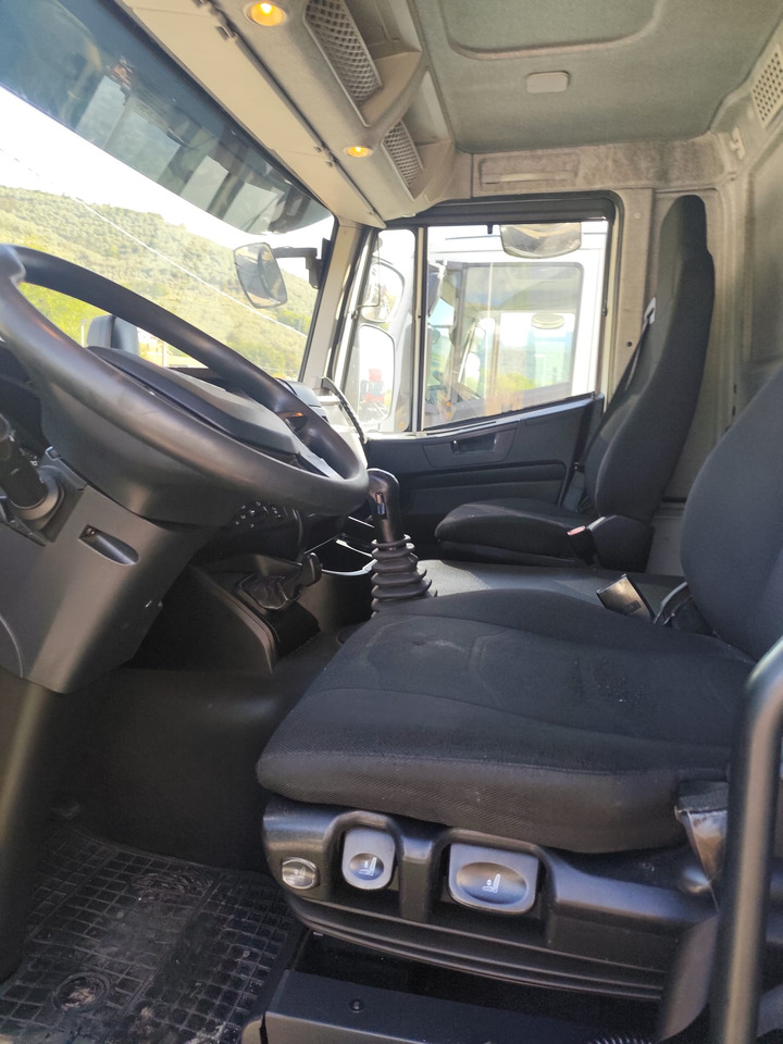 IVECO STRALIS AD 260S31 XP - Châssis cabine: photos 5 IVECO STRALIS AD 260S31 XP - Châssis cabine: photos 5
