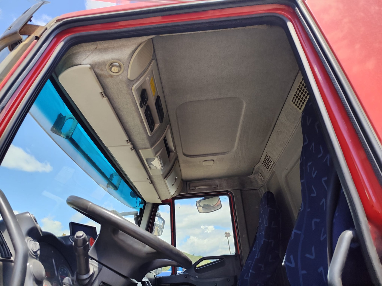 IVECO STRALIS CUBE 260S31 - Camion plateau: photos 5 IVECO STRALIS CUBE 260S31 - Camion plateau: photos 5