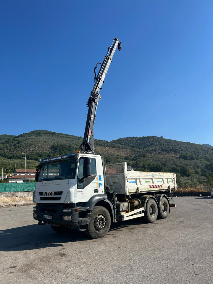 IVECO TRAKKER 260T36 - Camion grue: photos 1 IVECO TRAKKER 260T36 - Camion grue: photos 1