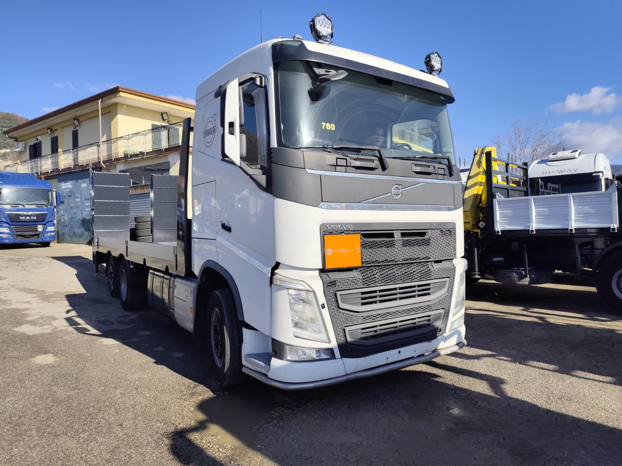 VOLVO FH 13.540 - Camion plateau: photos 1 VOLVO FH 13.540 - Camion plateau: photos 1