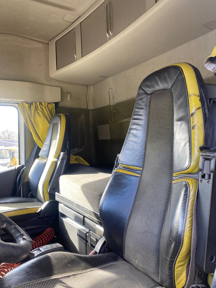 VOLVO FH16.660 - Camion plateau: photos 3 VOLVO FH16.660 - Camion plateau: photos 3