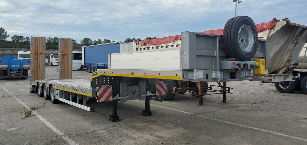 YALCIN 3 ESSIEUX STD - Semi-remorque surbaissé: photos 2 YALCIN 3 ESSIEUX STD - Semi-remorque surbaissé: photos 2