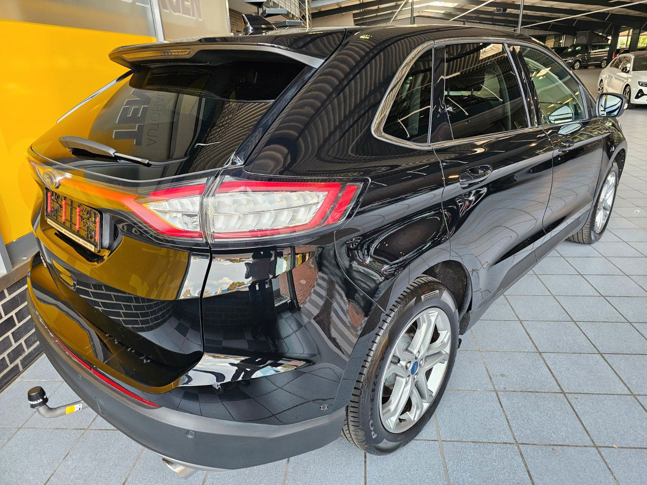 Ford Edge Titanium 4x4 AHK ACC SchiebeDach Navi LED - SUV: photos 2 Ford Edge Titanium 4x4 AHK ACC SchiebeDach Navi LED - SUV: photos 2