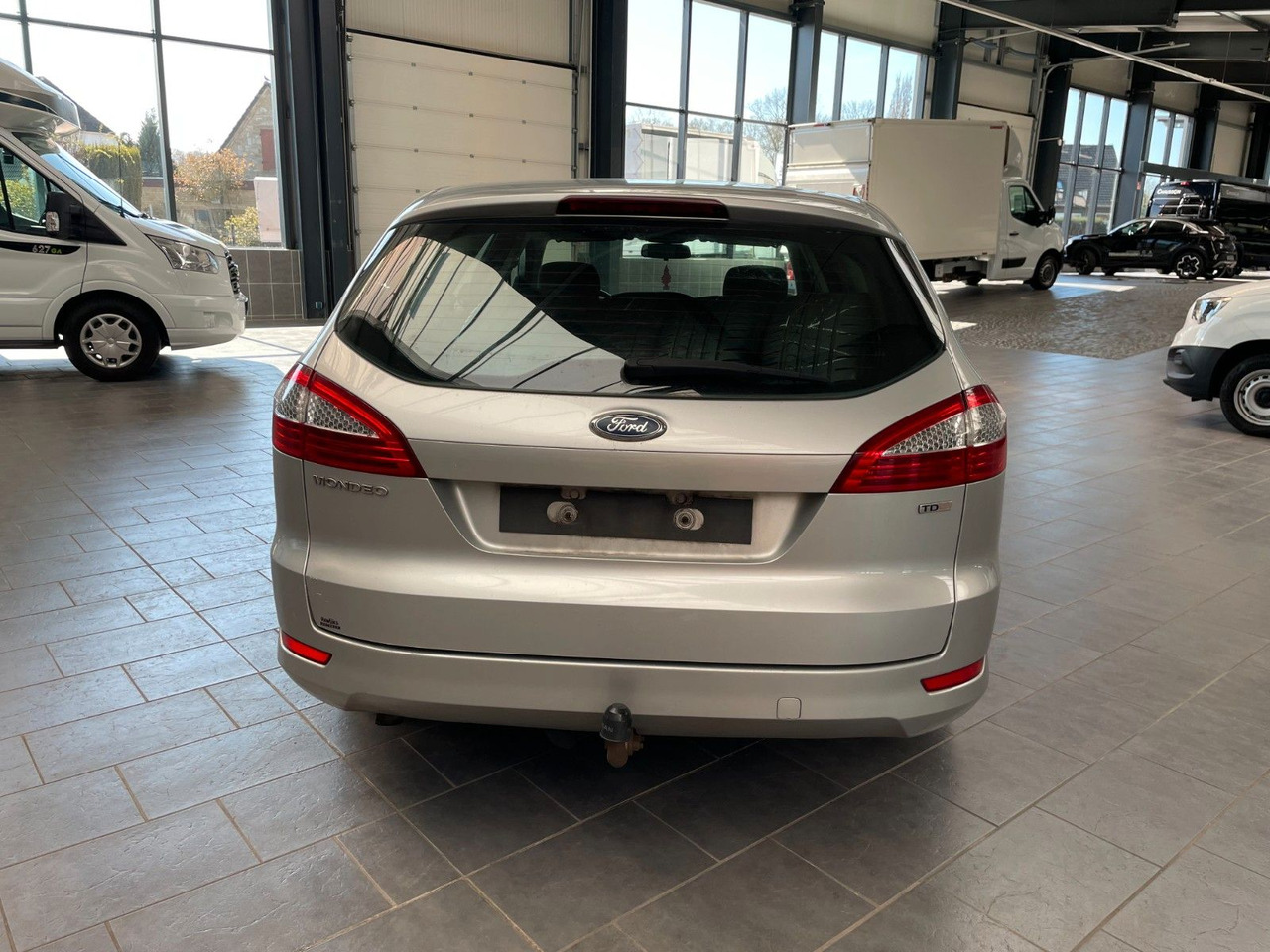 Ford Mondeo Turnier Trend / AHK / 8-fach Bereift - Voiture: photos 4 Ford Mondeo Turnier Trend / AHK / 8-fach Bereift - Voiture: photos 4