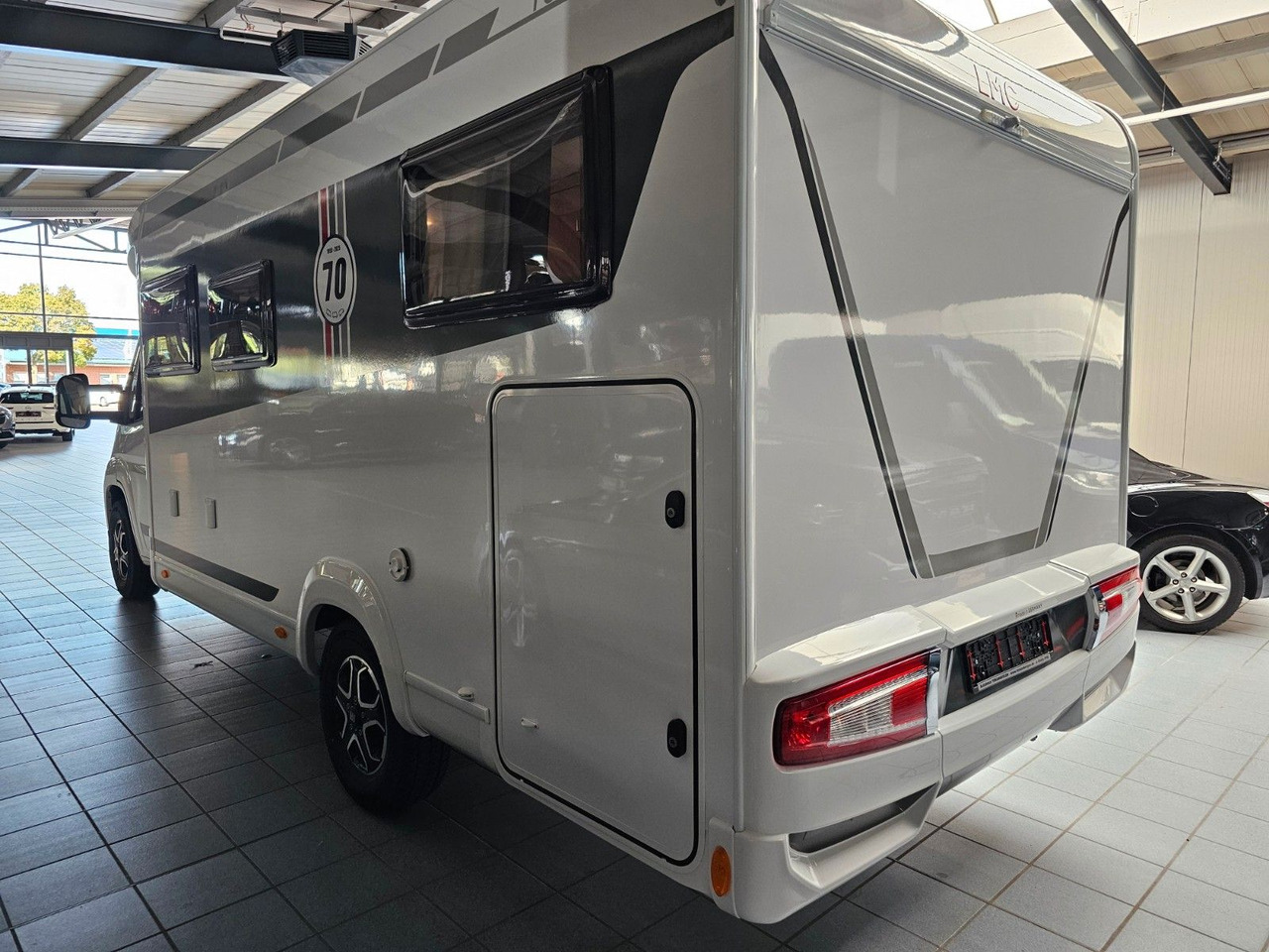 LMC Tourer T660G 70 Jahre AT-8 WC Markise Navi - Camping-car profilé: photos 4 LMC Tourer T660G 70 Jahre AT-8 WC Markise Navi - Camping-car profilé: photos 4