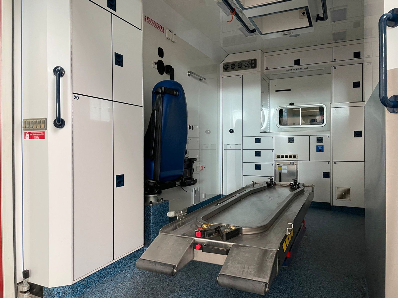 Mercedes-Benz Sprinter II Rettungswagen 519 CDI - Ambulance: photos 5 Mercedes-Benz Sprinter II Rettungswagen 519 CDI - Ambulance: photos 5
