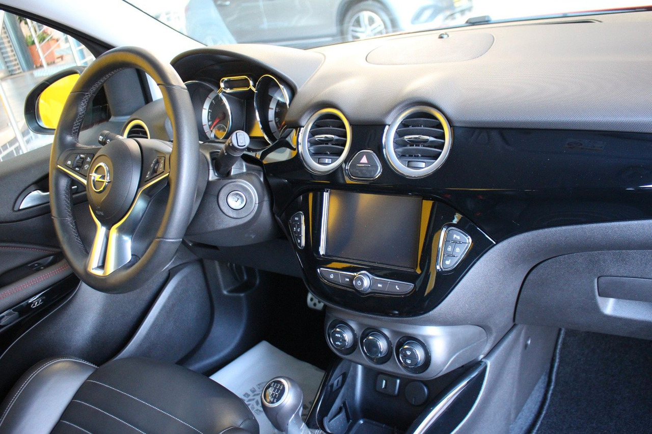 Opel Adam S Recaro Nappa Leder Dachspoiler SHZ - Voiture: photos 5 Opel Adam S Recaro Nappa Leder Dachspoiler SHZ - Voiture: photos 5