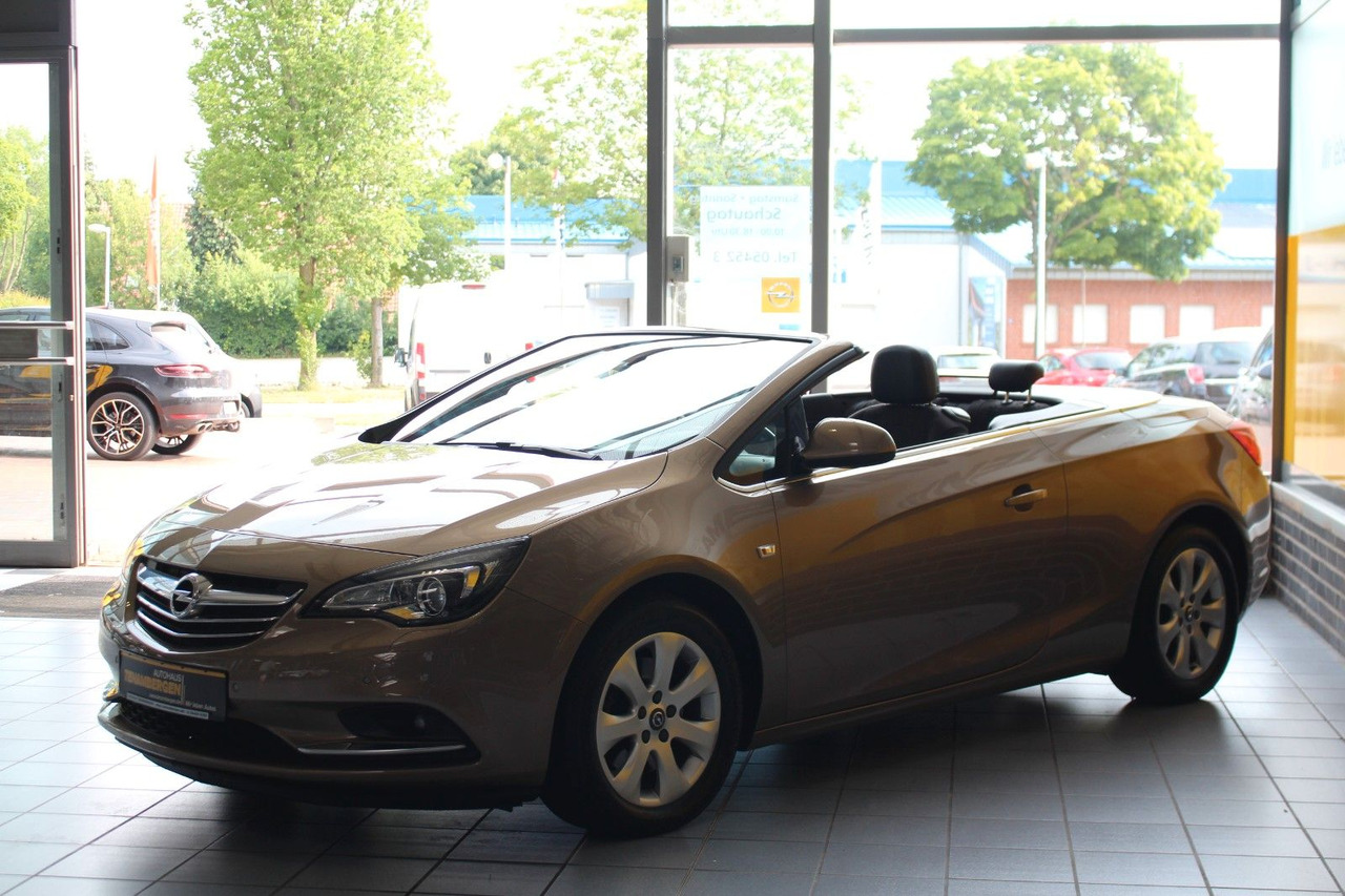 Opel Cascada Innovation AT Sitz- & Lenkradhzg BiXenon - Voiture: photos 4 Opel Cascada Innovation AT Sitz- & Lenkradhzg BiXenon - Voiture: photos 4