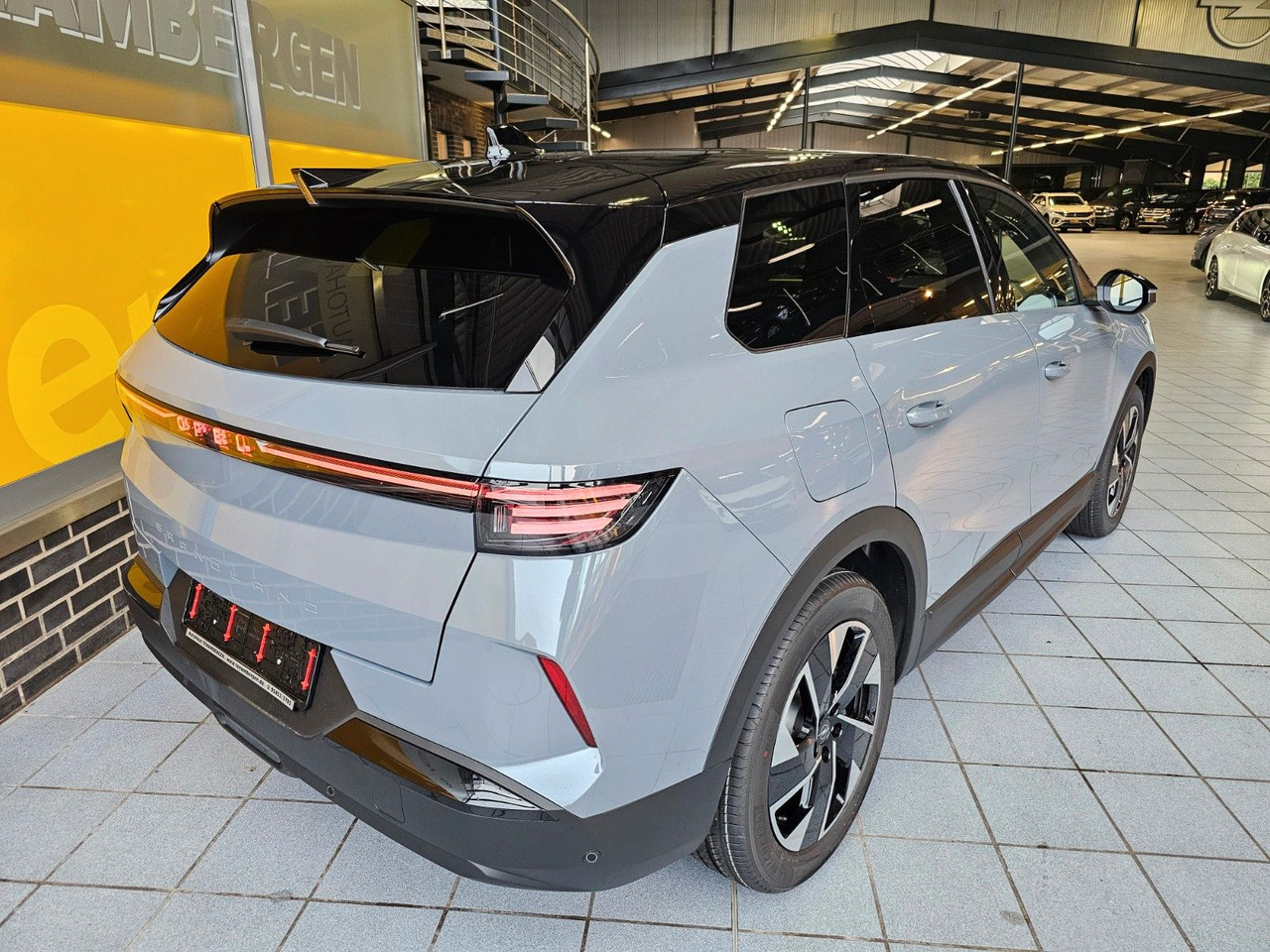 Opel Grandland 1.2 48V Mild-Hybrid 360°Kamera ACC AHK - SUV: photos 4 Opel Grandland 1.2 48V Mild-Hybrid 360°Kamera ACC AHK - SUV: photos 4