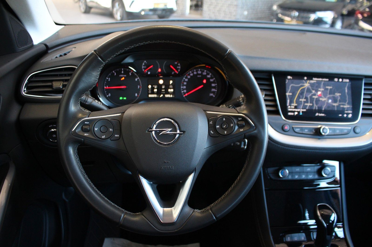 SUV Opel Grandland Edition 1.2 Automatik Navi PDC v+h LED: photos 14