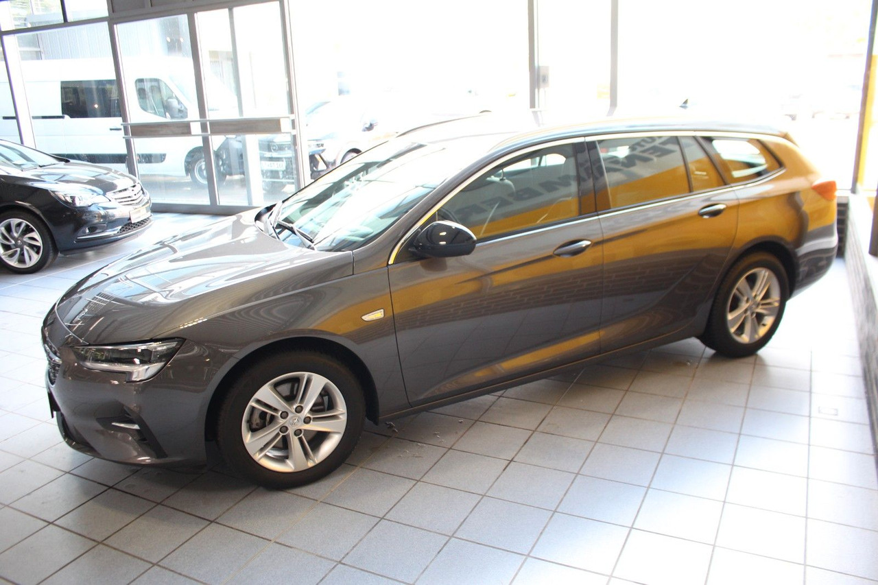 Opel Insignia B Sports Tourer Elegance Massage AHK AC - Voiture break: photos 4 Opel Insignia B Sports Tourer Elegance Massage AHK AC - Voiture break: photos 4