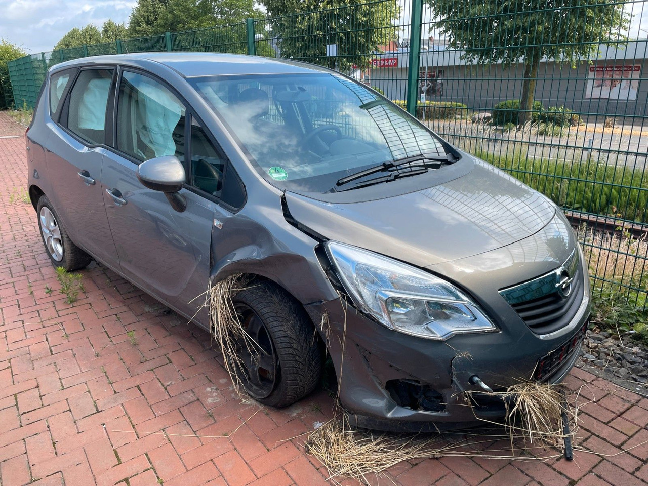 Opel Meriva B Edition - Transport de personnes: photos 1 Opel Meriva B Edition - Transport de personnes: photos 1