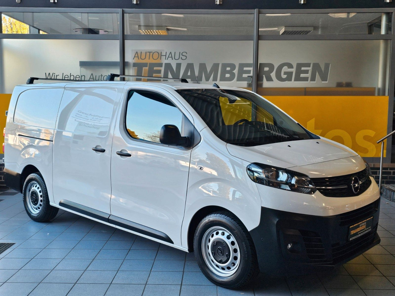 Opel Vivaro Kasten Edition L Sortimo 180°Kamera DAB - Fourgonnette: photos 1 Opel Vivaro Kasten Edition L Sortimo 180°Kamera DAB - Fourgonnette: photos 1