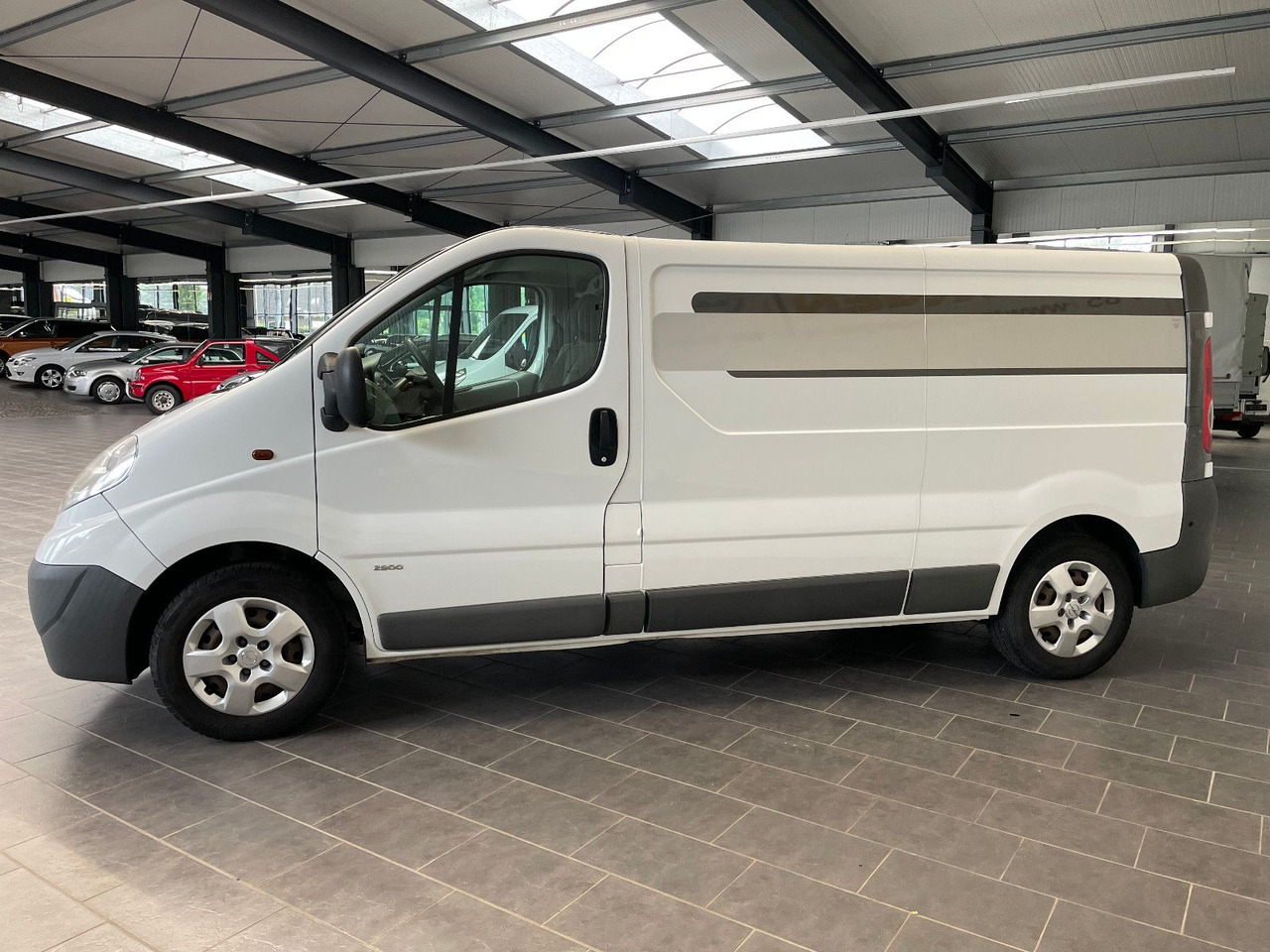 Opel Vivaro Kasten L2H1 2,9t Tüv Scheckheft Klima AHK - Fourgonnette: photos 4 Opel Vivaro Kasten L2H1 2,9t Tüv Scheckheft Klima AHK - Fourgonnette: photos 4