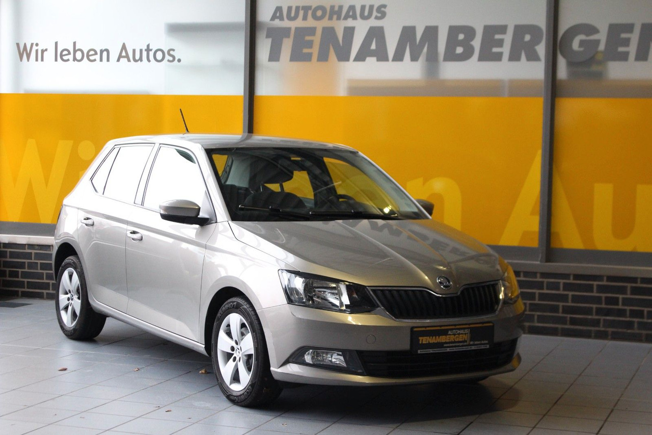 Skoda Fabia Ambition Klima Tempomat Bluetooth - Berline: photos 2 Skoda Fabia Ambition Klima Tempomat Bluetooth - Berline: photos 2