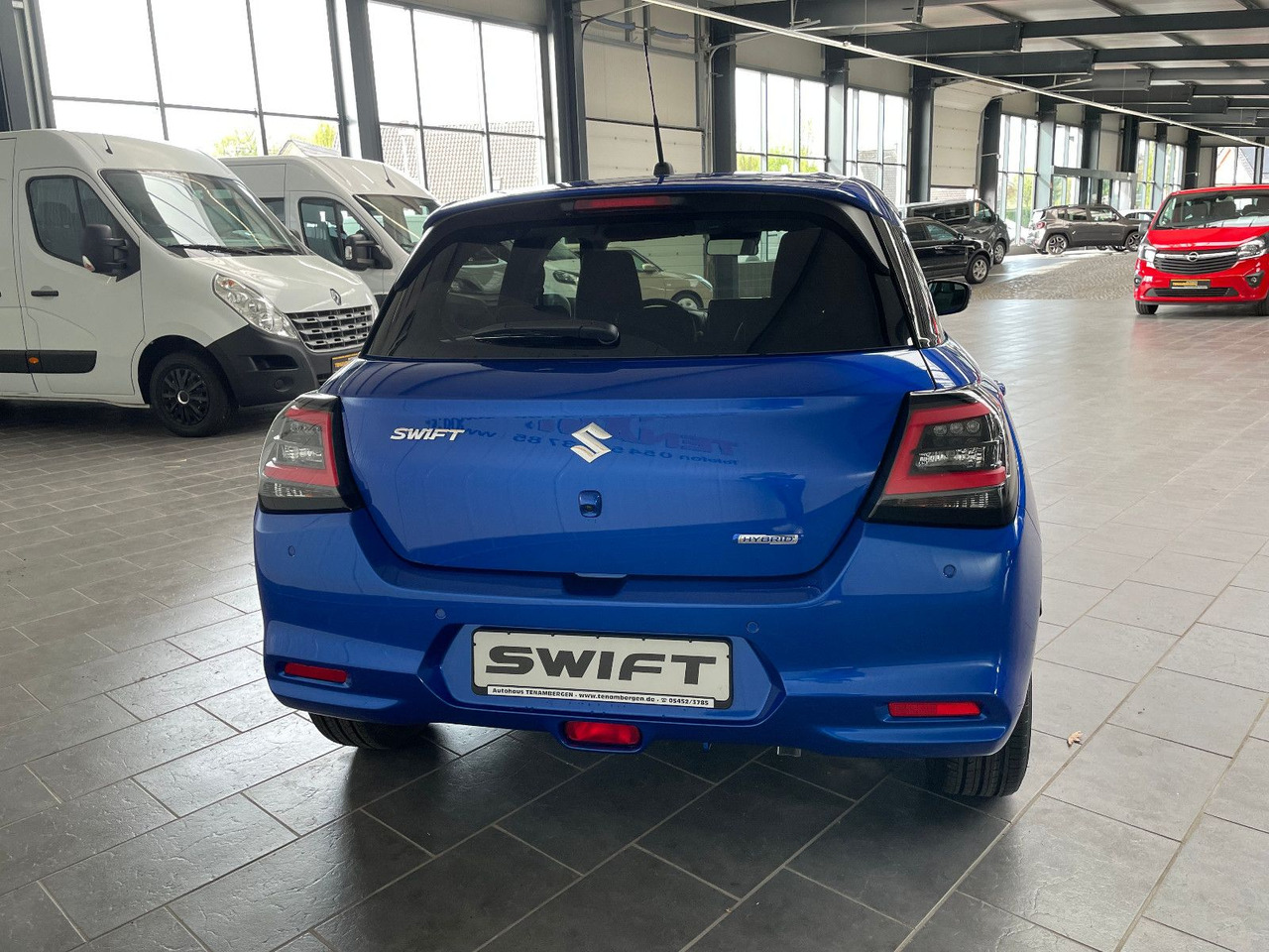 Suzuki Swift 1.2 DUALJET HYBRID Comfort+ - Voiture: photos 4 Suzuki Swift 1.2 DUALJET HYBRID Comfort+ - Voiture: photos 4