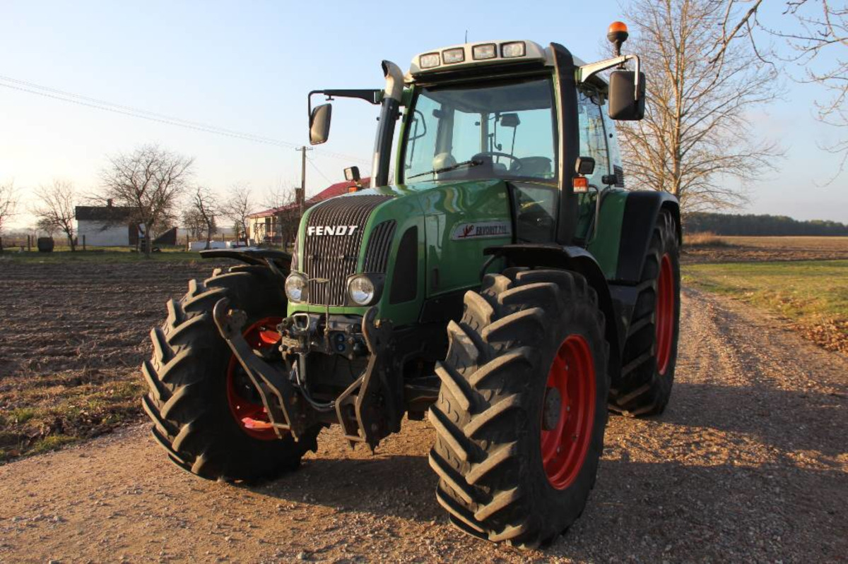 FENDT 716 - Tracteur agricole: photos 1 FENDT 716 - Tracteur agricole: photos 1