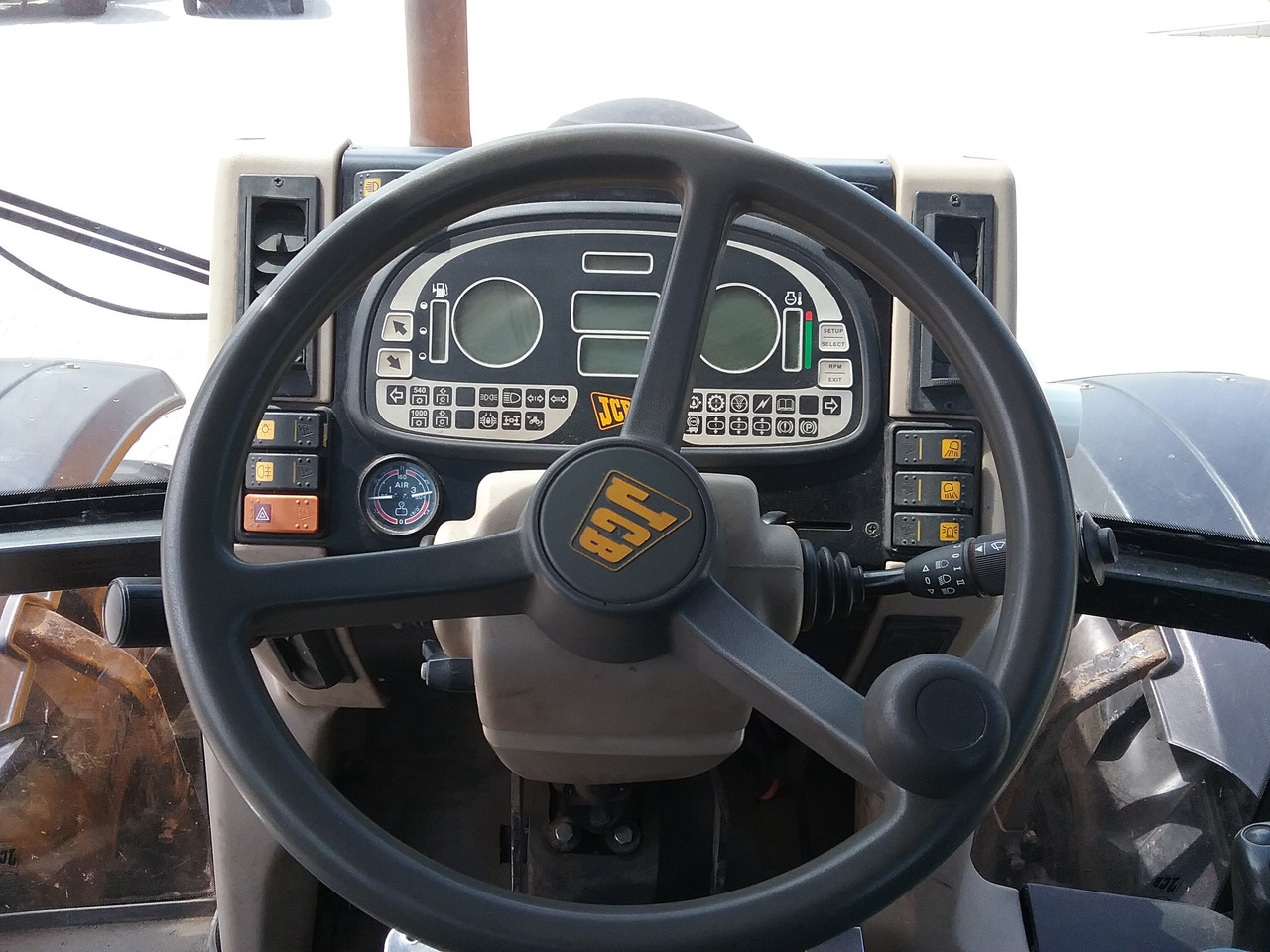 JCB Fastrac 2115 - Tracteur agricole: photos 5 JCB Fastrac 2115 - Tracteur agricole: photos 5