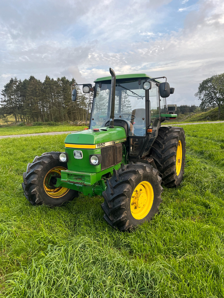 JOHN DEERE 1950 - Tracteur agricole: photos 1 JOHN DEERE 1950 - Tracteur agricole: photos 1