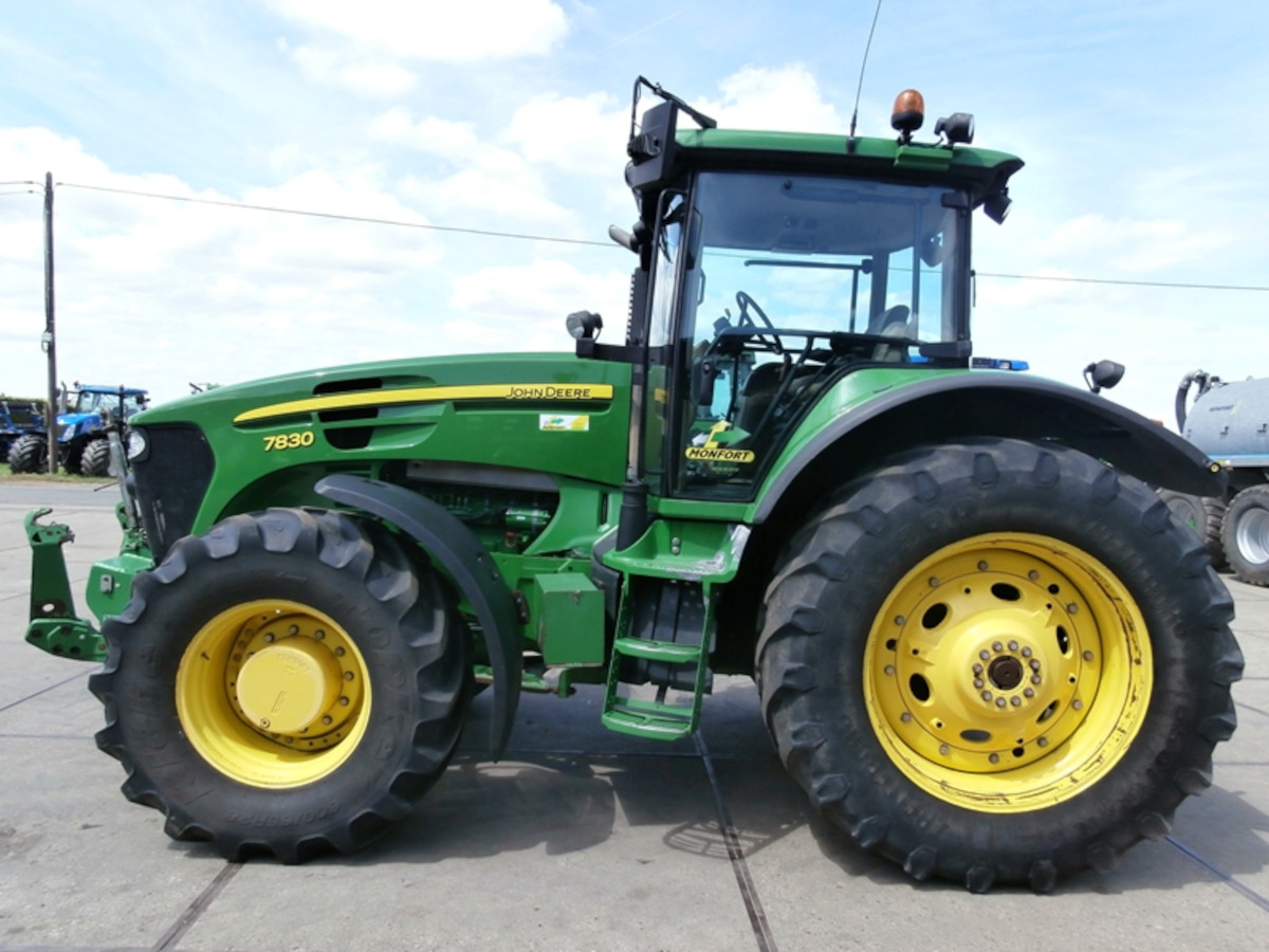 John Deere 7830 TLS - Tracteur agricole: photos 2 John Deere 7830 TLS - Tracteur agricole: photos 2
