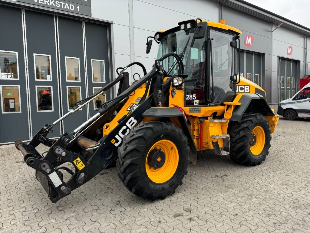 JCB 411 HT - Chargeuse sur pneus: photos 2 JCB 411 HT - Chargeuse sur pneus: photos 2