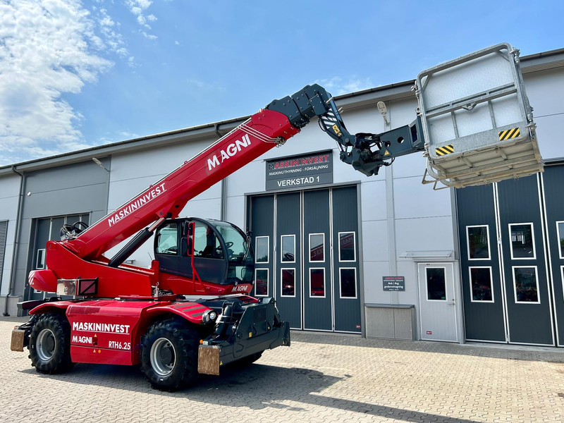 MAGNI RTH 6.25 Magni RTH 6.25 - Chariot télescopique: photos 1 MAGNI RTH 6.25 Magni RTH 6.25 - Chariot télescopique: photos 1