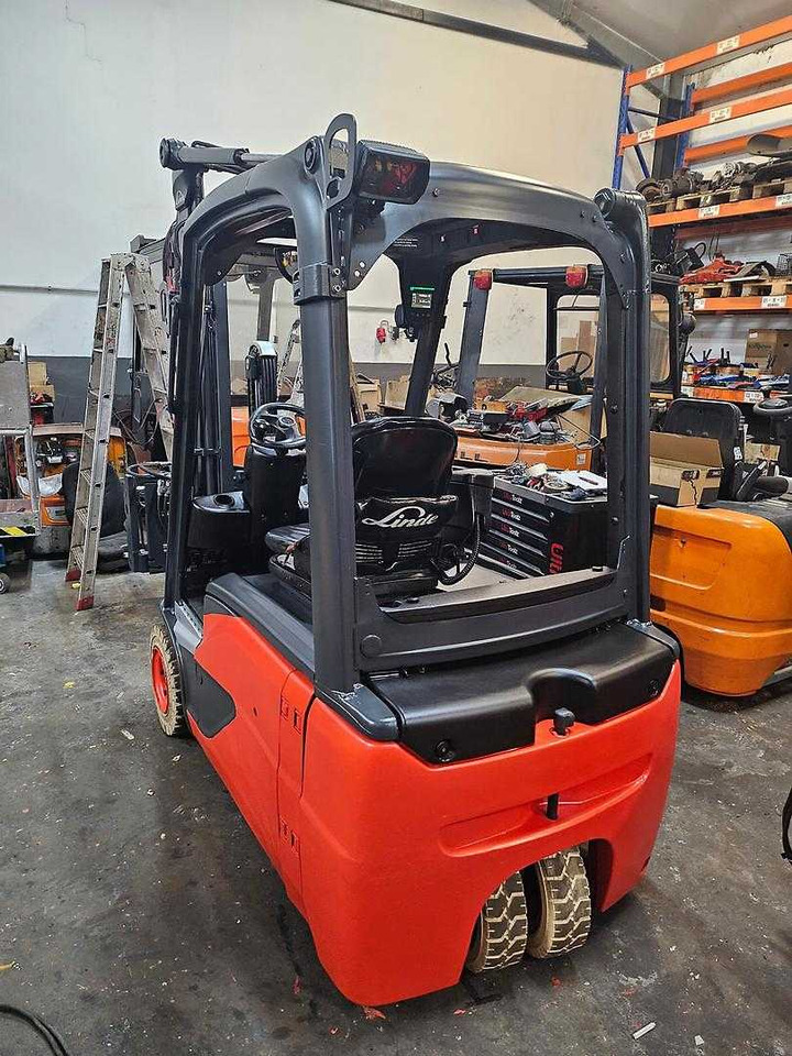 Linde E16L-02 - Chariot élévateur électrique: photos 3 Linde E16L-02 - Chariot élévateur électrique: photos 3