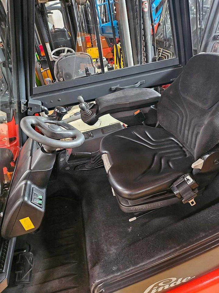 Linde E25S-03 - Chariot élévateur électrique: photos 4 Linde E25S-03 - Chariot élévateur électrique: photos 4