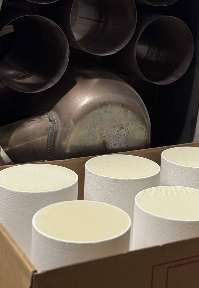 Catalyst DAF XF CF with new SCR DOC Tested, ready to install - Système d'échappement pour Camion: photos 2 Catalyst DAF XF CF with new SCR DOC Tested, ready to install - Système d'échappement pour Camion: photos 2