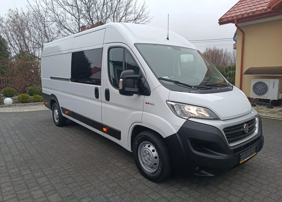 Fiat Ducato Max Brygadowy 7-osobowy 2.3 180ps. - Utilitaire double cabine: photos 2 Fiat Ducato Max Brygadowy 7-osobowy 2.3 180ps. - Utilitaire double cabine: photos 2