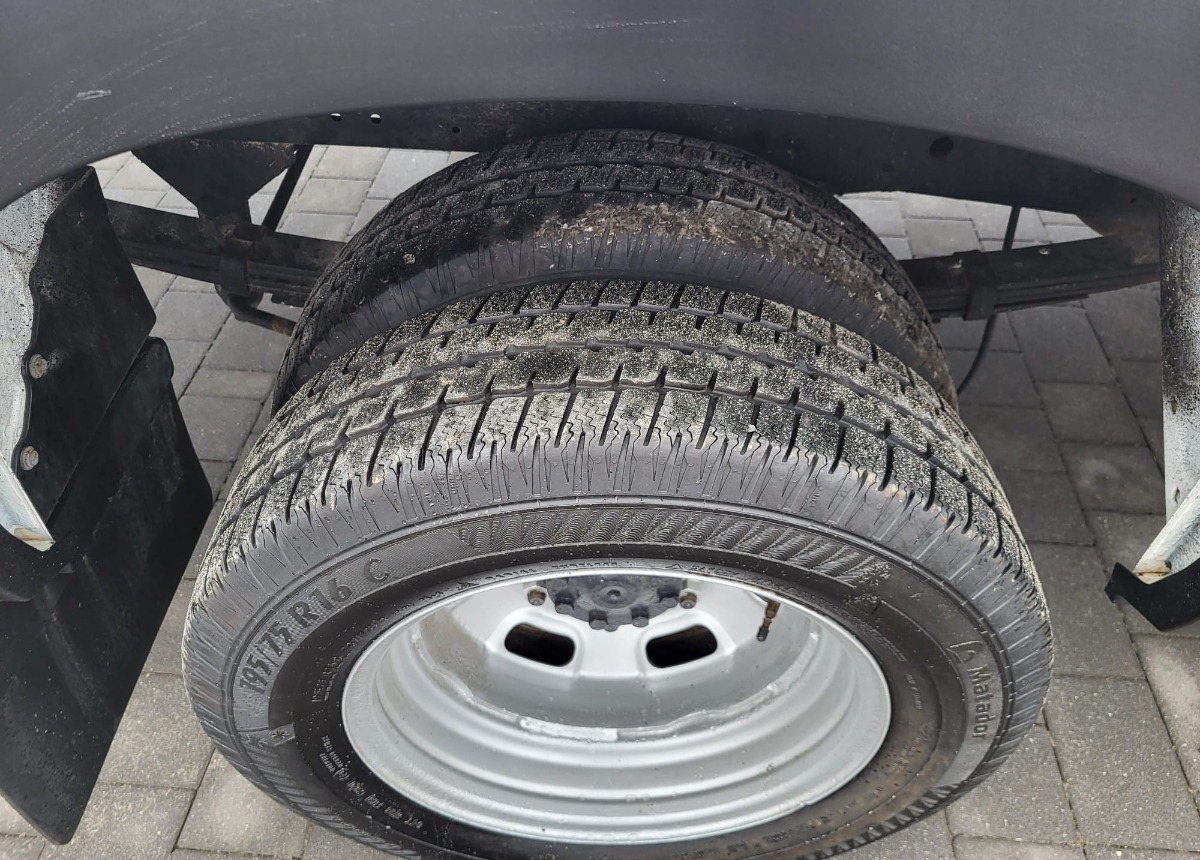 Fourgon utilitaire Iveco Daily 35C13 Blaszak L3H2 na bliźniakach VAT 23: photos 18 Fourgon utilitaire Iveco Daily 35C13 Blaszak L3H2 na bliźniakach VAT 23: photos 18