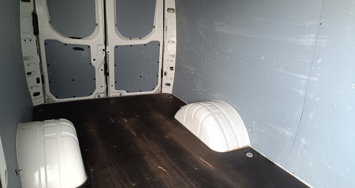 Fourgon utilitaire Iveco Daily 35C13 Blaszak L3H2 na bliźniakach VAT 23: photos 17 Fourgon utilitaire Iveco Daily 35C13 Blaszak L3H2 na bliźniakach VAT 23: photos 17